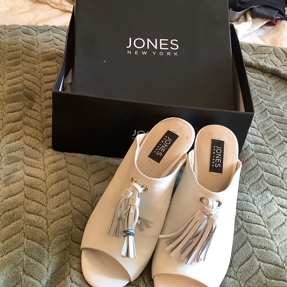 Jones New York Cream Tassel Slide Mules
